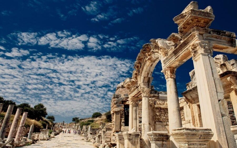 All Inclusive Ephesus Tour With Virgin Mary From Izmir - House of the Virgin Mary: The Quiet Stop That Changes the Mood