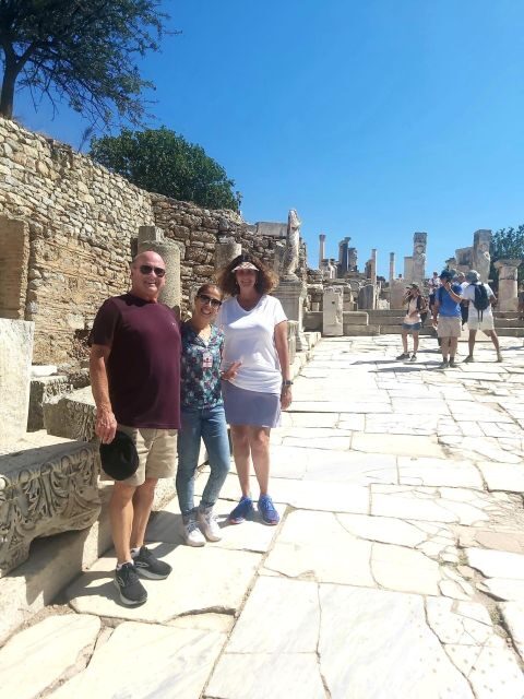 Economic Explorer Ephesus Tour - Meeting at Kusadasi Cruise Terminal and getting going fast