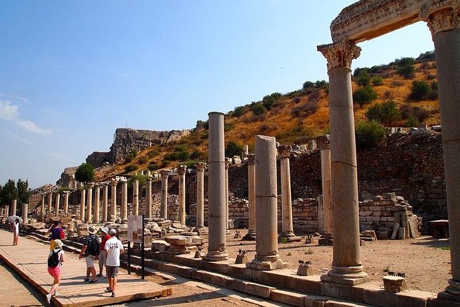 Ephesus Small Group Tour From Kusadasi / Selcuk Hotels - Temple of Artemis and Isa Bey Mosque: two free stops that add variety
