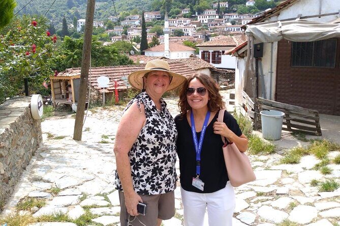 FOR CRUISE GUESTS ONLY / Private Best of Ephesus and Shopping Tour - The air-conditioned ride and cruise-day pacing