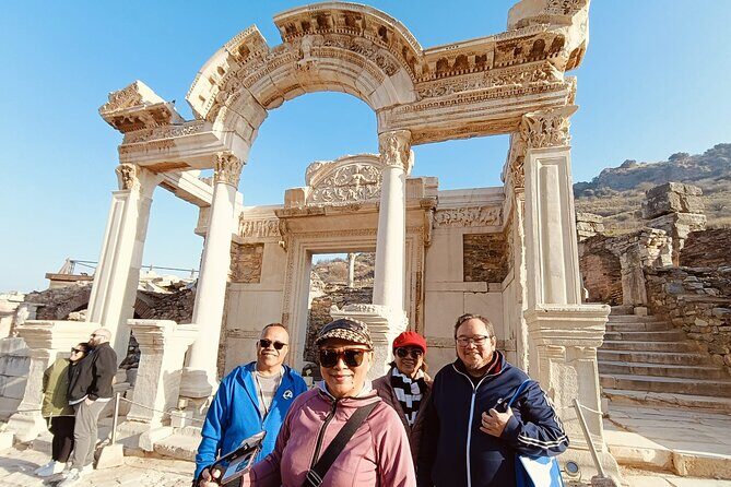 From Bodrum: Ephesus, House of Mary WITH ENTRY TICKETS+LUNCH - Meeting at Port Bodrum Houses and the Drive to Selçuk