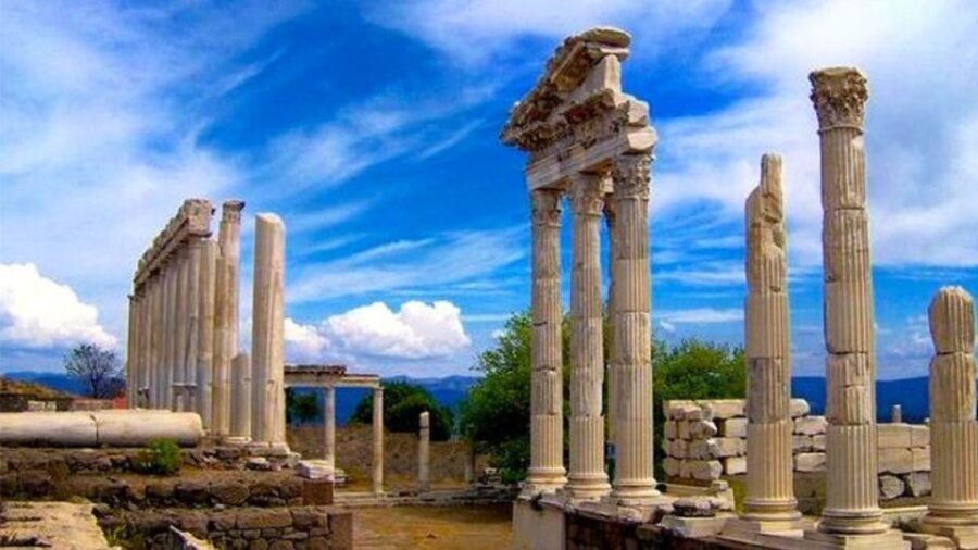 From Bodrum: Full-Day Ephesus History Tour With Lunch - Selçuk shopping time plus the Virgin Mary House (tickets extra)