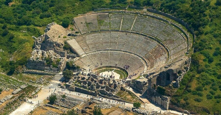 From Izmir: Ephesus and House of Virgin Mary Tour with Lunch - Entering Ephesus through the big-name sights (Odeon, Agora, and more)