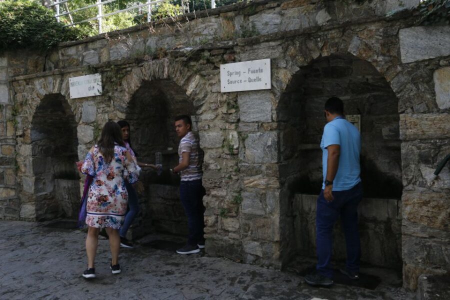 From Kusadasi or Selcuk: Full-Day Ephesus Tour with Lunch - Temple of Artemis: One Wonder of Antiquity to Close the Loop