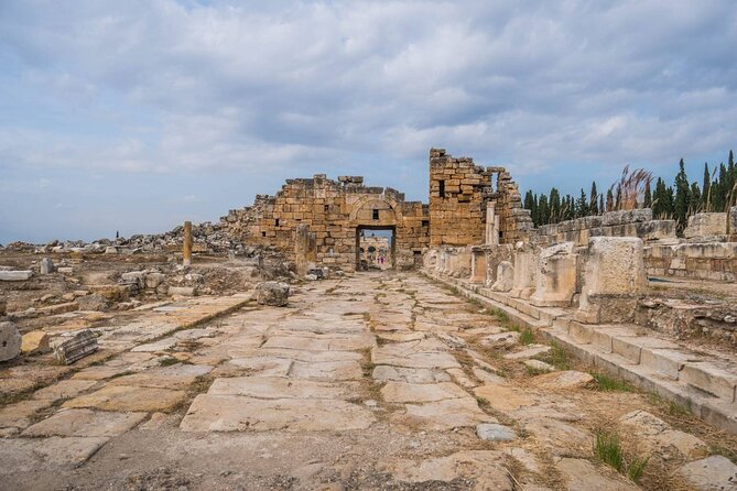 Full-day Pamukkale and Hierapolis Tour from Selcuk or Kusadasi - Pamukkale’s Cotton Castle terraces: walking where calcium deposits formed