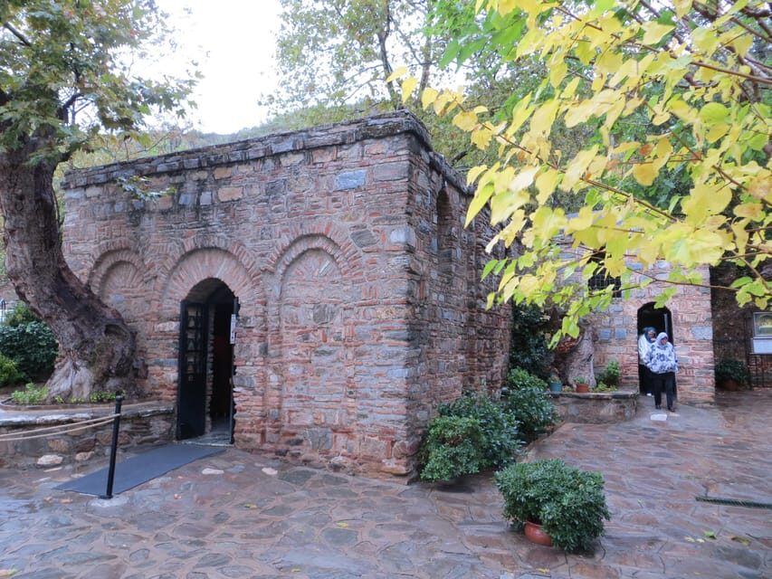 Guided Icmeler Ephesus Tour w/ Breakfast & Lunch - The guided walk matters: live guide plus audio in English and Russian