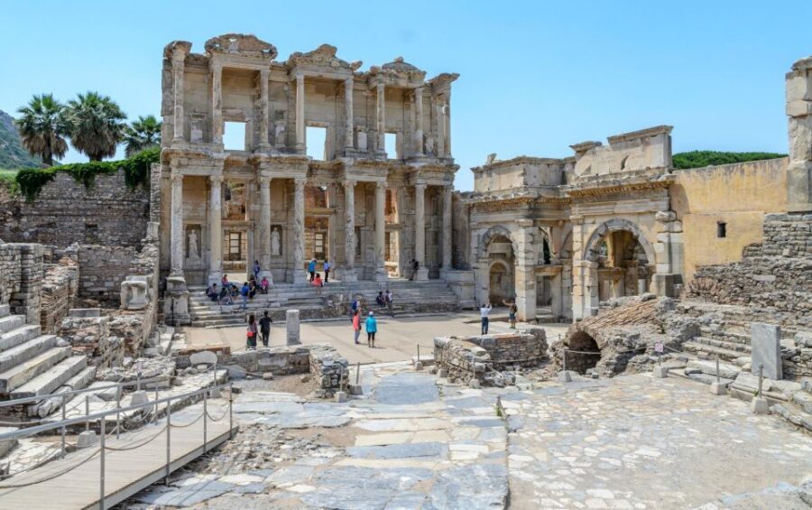 Kusadasi: Ephesus & House of Virgin Mary Fully Guided Tour - Lunch in Ephesus: Make It Count During the One-Hour Window