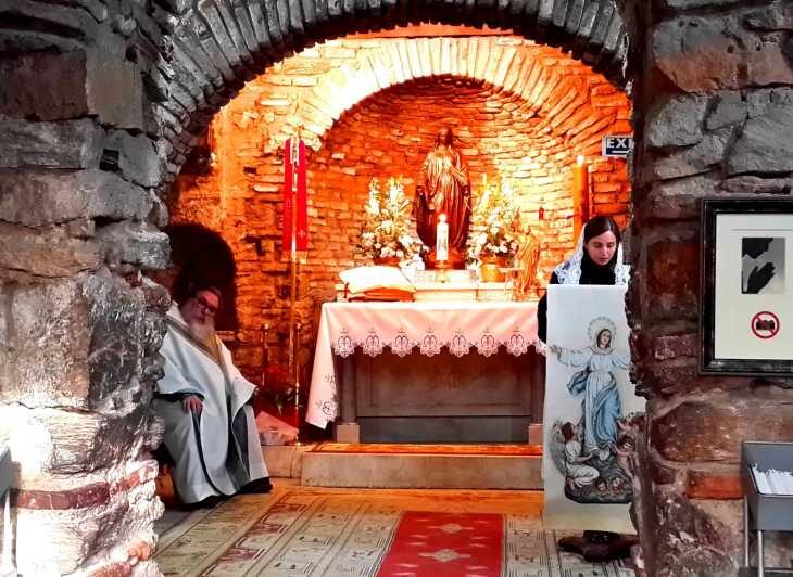 Kusadasi Port:Biblical Private Ephesus Tour | Skip-the-Line - Entering Ephesus the smart way: the upper gate, marble streets, and Paul’s presence