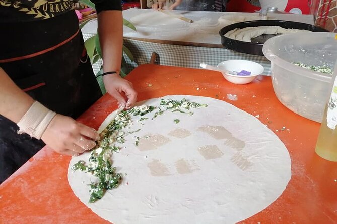 Kusadasi Selcuk Ephesus Gourmet and Street Food Tour - Şirince Village: fresh gözleme, village tea breaks, and Sirince ice cream