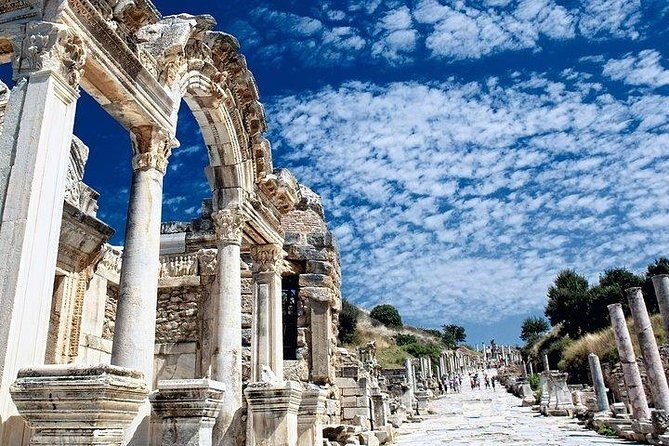 Kusadasi Shore Excursion: Private Full-Day Tour to Ephesus, Didyma and Miletus - Didyma and the Temple of Apollo: Medusa details and an oracle’s reputation