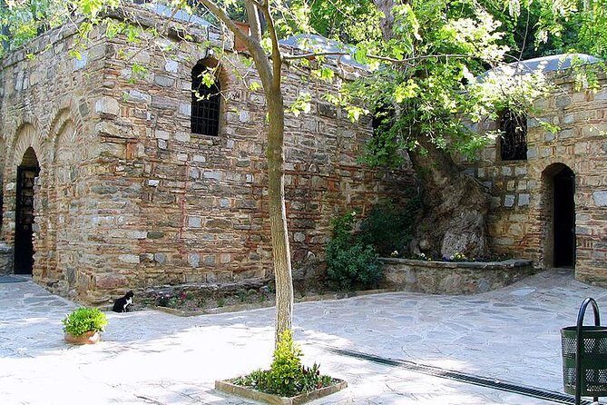 Kusadasi Shore Excursion: Private Tour to Ephesus and the House of Virgin Mary - The Magnesia Gate start: getting your bearings in Ephesus