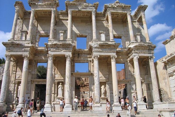 Private Ephesus, The House of Mary, Artemission with Grup Option - Kuşadası Port Pickup: Minivan timing for a 5-hour day