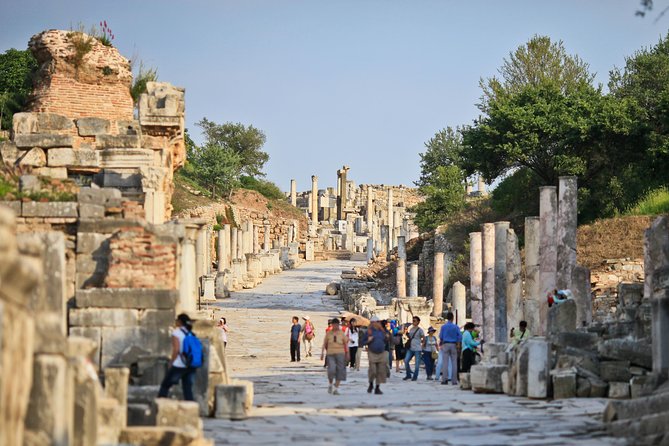 Shore Excursion 1 or 2 Day Private Tour from Kusadasi Port for Ephesus-Pergamon - Pergamon Amphitheater and City: Views, Scale, and a Change in Perspective
